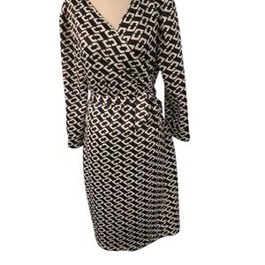 Ouges Jersey Wrap Dress in Chain Link Black. Diane Von Furstenberg look alike